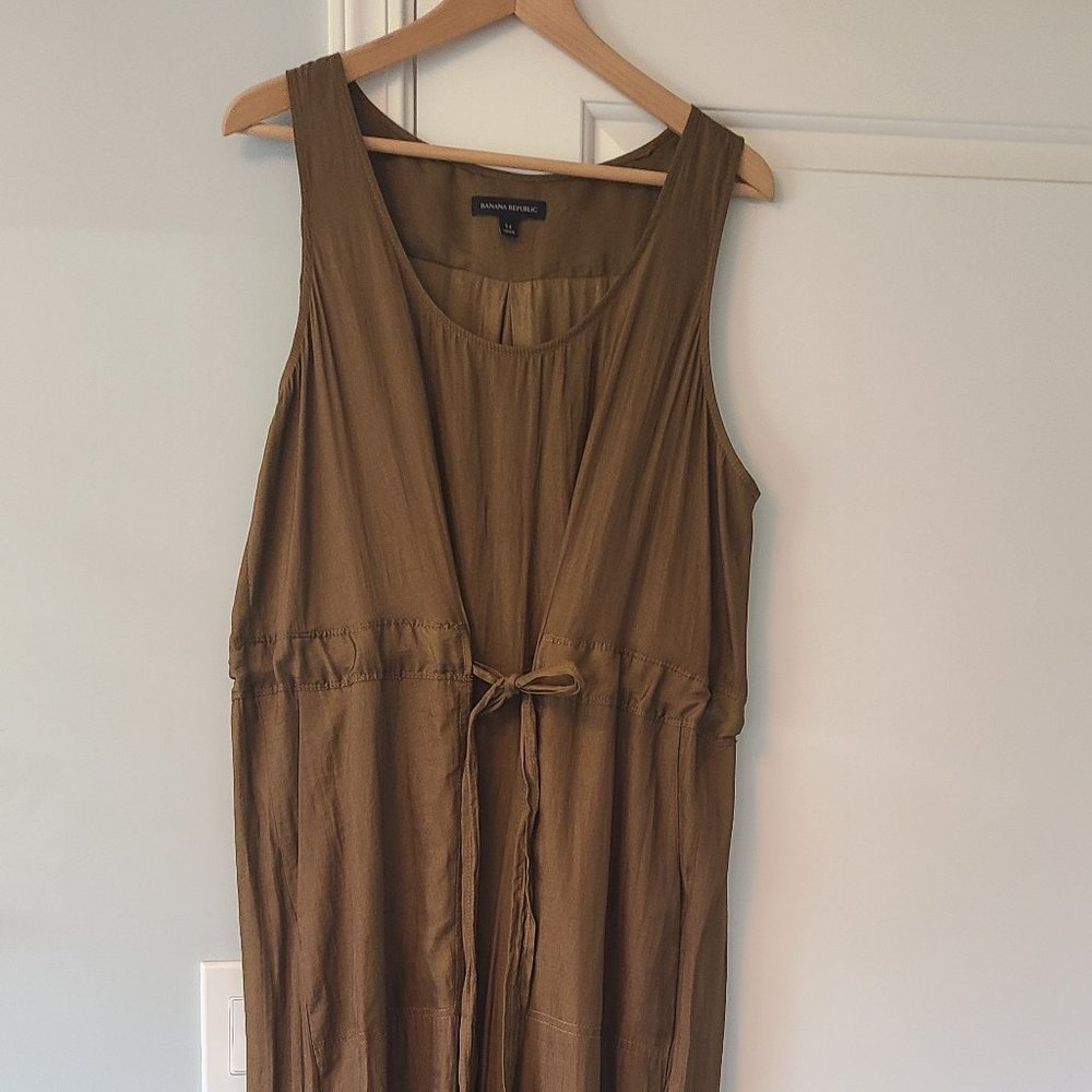 Banana Republic Size 14 Long Olive Dress